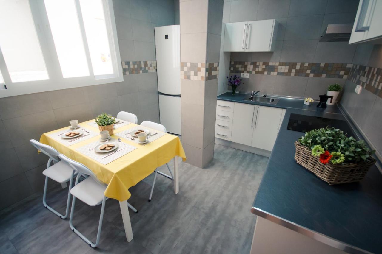 Holidays2Malaga Heredia 3 Bedroom Opposite Malaga Port Exterior foto