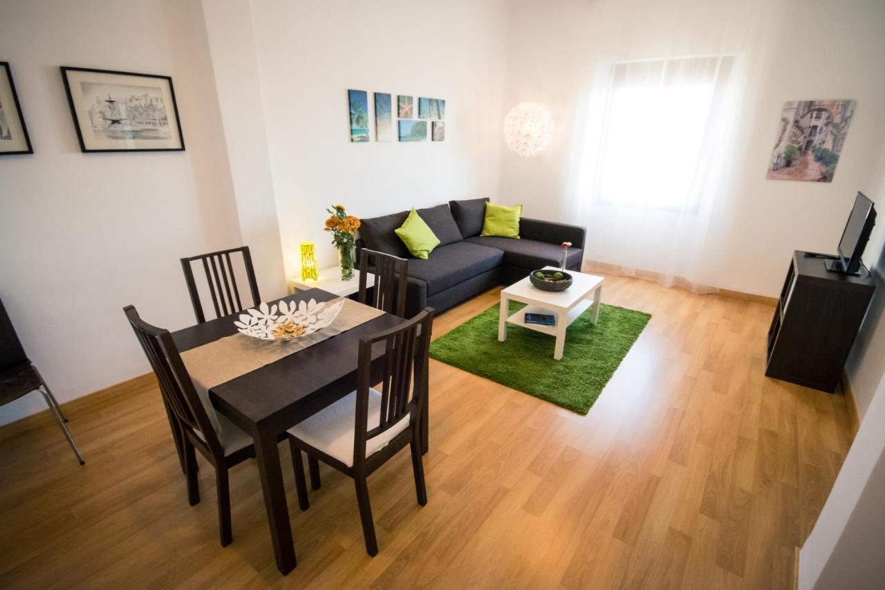 Holidays2Malaga Heredia 3 Bedroom Opposite Malaga Port Exterior foto