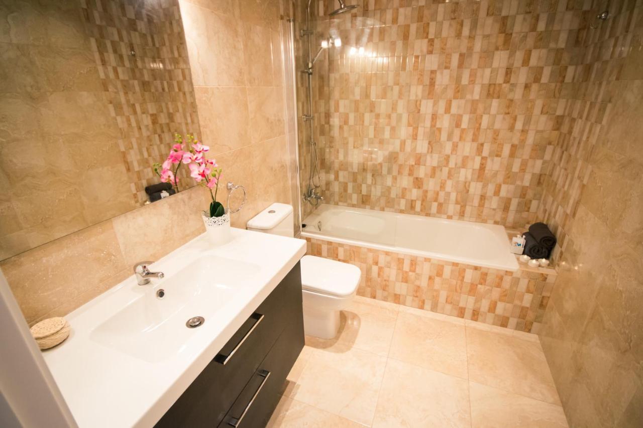 Holidays2Malaga Heredia 3 Bedroom Opposite Malaga Port Exterior foto